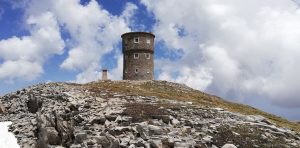 Планинарство и планинарска солидарност за санација на бетонскиот кров на Кулата на Титов врв